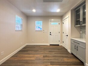 2015 Washington Alley in Eugene, OR - Building Photo - Building Photo