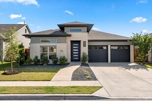 7905 Catbird Ln in Austin, TX - Building Photo