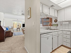 3095 Lakeside Dr in Reno, NV - Building Photo - Building Photo