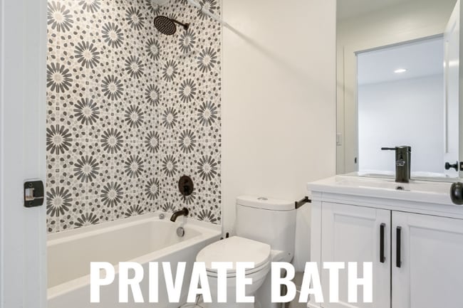 3044 Speer Blvd in Denver, CO - Foto de edificio - Building Photo