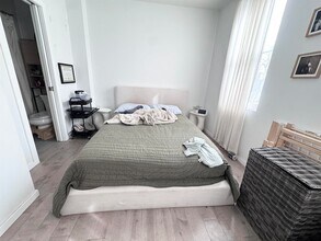 156 Van Horne St in Jersey City, NJ - Building Photo - Building Photo