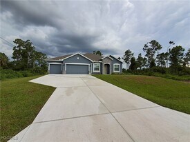 1018 Fayette Ave in Lehigh Acres, FL - Building Photo