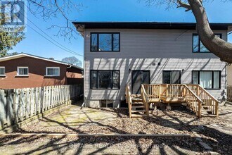 828 Maplewood Ave in Ottawa, ON - Building Photo - Building Photo