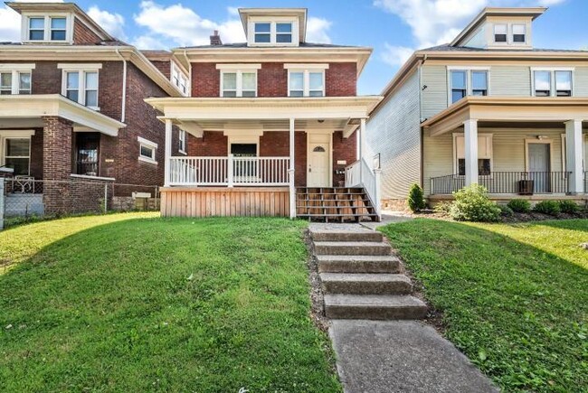 property at 827 S 22nd St