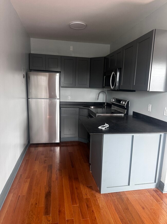 530 Main St, Unit 107