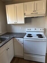 995 Western Ave, Unit 200 in Brattleboro, VT - Building Photo - Building Photo