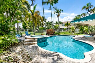 6241 C Durham Dr in Greenacres, FL - Building Photo - Building Photo