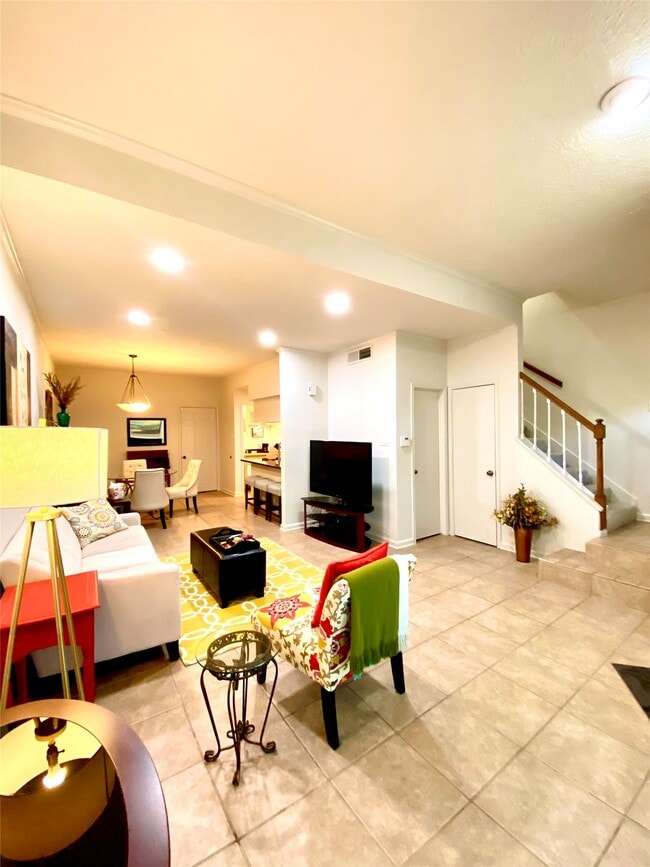 7350 Kirby Dr