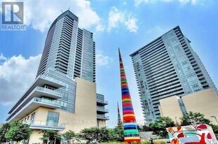 70 Forest Manor Rd in Toronto, ON - Building Photo