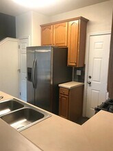 2100 Pipers Field Dr in Austin, TX - Building Photo - Building Photo