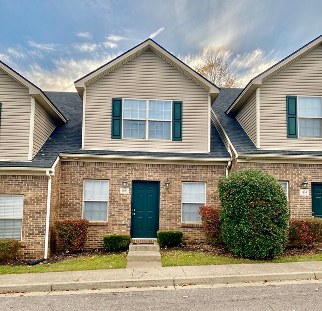 property at 1106 Oatlands Park