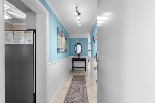 10100 Lakeshore Dr in Myrtle Beach, SC - Building Photo - Building Photo