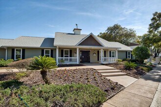 Timberwood Trace in Jacksonville, FL - Foto de edificio - Building Photo
