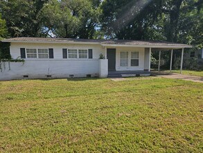 2407 Medaris Rd NW in Huntsville, AL - Building Photo - Building Photo