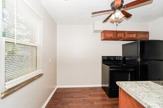 20231 Crystal Ave in Euclid, OH - Building Photo - Building Photo