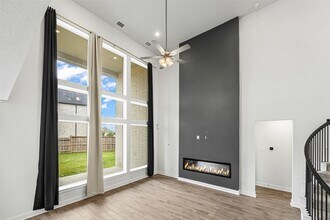 29024 Red Lp Dr in New Caney, TX - Foto de edificio - Building Photo