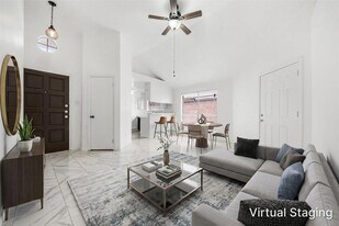 6606 Laurel Glen Dr in Katy, TX - Building Photo