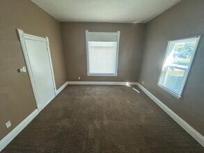 911 Ave A in Council Bluffs, IA - Building Photo - Building Photo