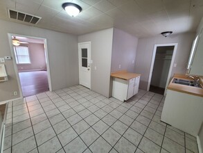 2406 Chestnut St in San Angelo, TX - Building Photo - Building Photo