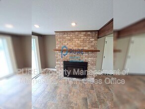 174 Twin Lake Blvd in St. Paul, MN - Building Photo - Building Photo