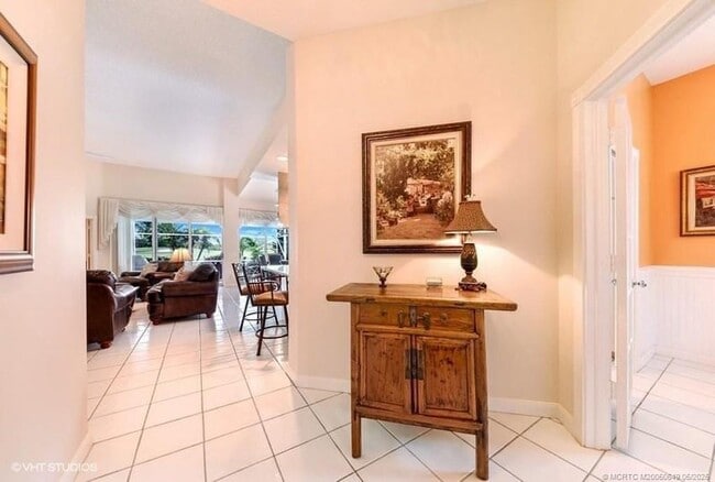 8073 SE Double Tree Dr in Hobe Sound, FL - Building Photo - Building Photo