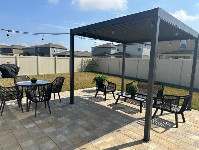 32060 Hawthorne Cottage Pl in San Antonio, FL - Building Photo - Building Photo