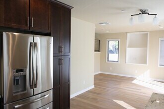 382 Curtner Ave in Palo Alto, CA - Foto de edificio - Building Photo