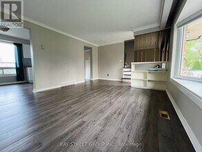 35 Black Knight Rd in St Catharines, ON - Building Photo - Building Photo