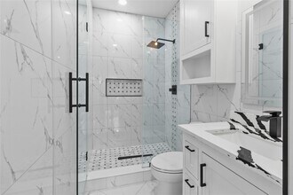 7912 Ave E in Houston, TX - Building Photo - Building Photo