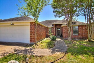 3805 Julia Cir in Corpus Christi, TX - Building Photo - Building Photo