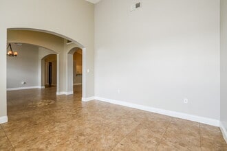 2428 Timothy Ln in Kissimmee, FL - Foto de edificio - Building Photo