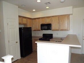 4148 Swept Plains St in Las Vegas, NV - Building Photo - Building Photo