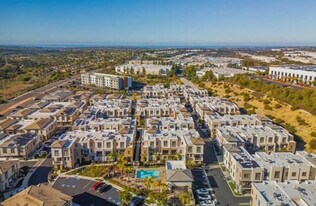 2124 Solara Ln in Vista, CA - Building Photo