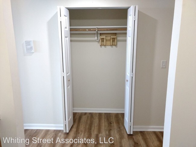 15 Prospect St in New Britain, CT - Building Photo - Building Photo