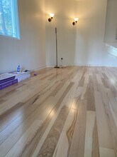 11425 Juanita Dr NE in Kirkland, WA - Building Photo - Building Photo