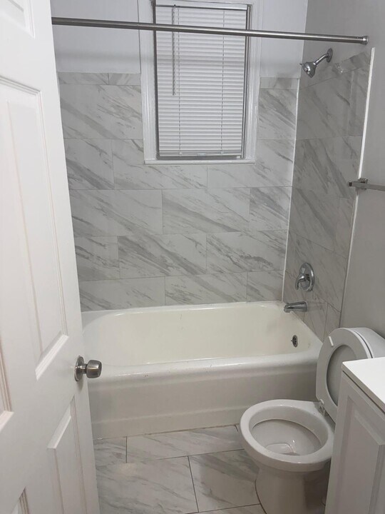 4824 New Hampshire Ave NW, Unit 1 in Washington, DC - Foto de edificio