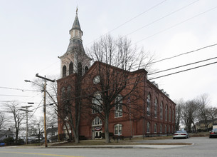 St. John's Apartments in Dover, NH - Building Photo - Building Photo