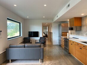 585 Blanchard Blvd in Mosier, OR - Building Photo - Building Photo