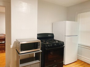 853 Ackerman Ave, Unit Upper floors in Syracuse, NY - Foto de edificio - Building Photo