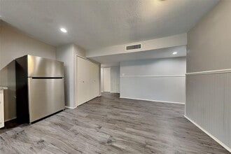 18311 Navajo Trail Dr in Spring, TX - Building Photo - Building Photo