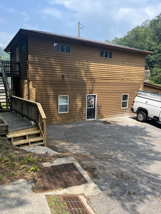 110 Blair St, Unit 2 in Pikeville, KY - Building Photo