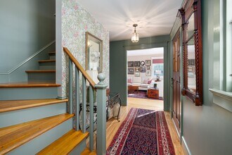 68 Sachuest Way in Middletown, RI - Foto de edificio - Building Photo