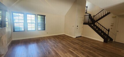 7671 E Bay Ln in Sacramento, CA - Building Photo - Building Photo