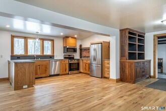 14 Browns Ln in North Canaan, CT - Building Photo - Building Photo