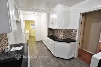 7017 Murietta Ave in Los Angeles, CA - Building Photo - Building Photo