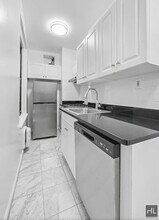 WEST 55 STREET, Unit 7B in New York, NY - Building Photo - Building Photo