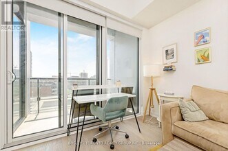 158 Front St E in Toronto, ON - Building Photo - Building Photo