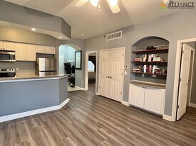 2211 College Ave in Manhattan, KS - Building Photo