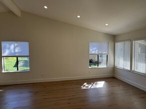 39119 Village 39 in Camarillo, CA - Building Photo - Building Photo