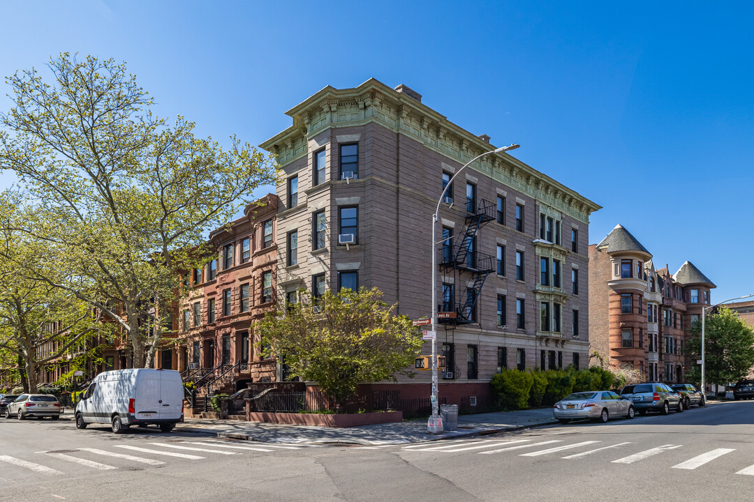 285 Macdonough St in Brooklyn, NY - Building Photo